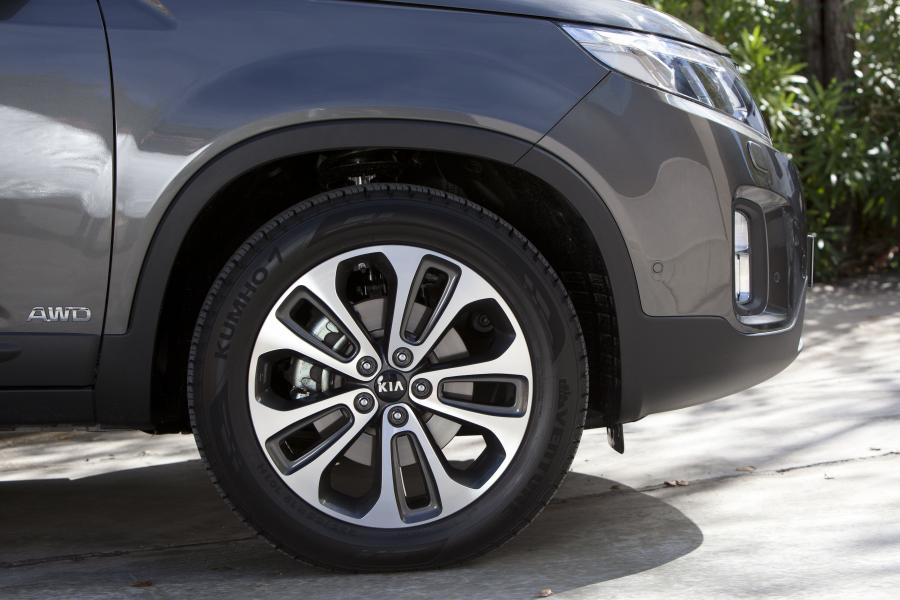  Kia Sorento 2013 года  (EU) (фото 33 из 85)
